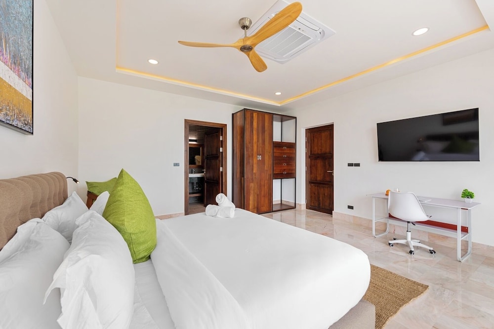 Modern 5 Bed Luxury Pool Villa - KBR9 view 5