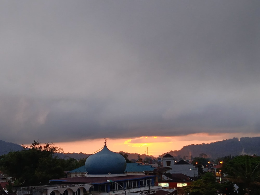 Trivadoh Syariah Hotel view 2