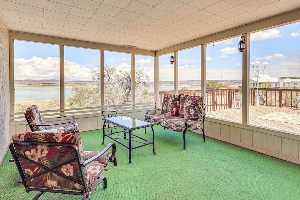 1 Mi to Lake: Home w/ Deck in Elephant Butte