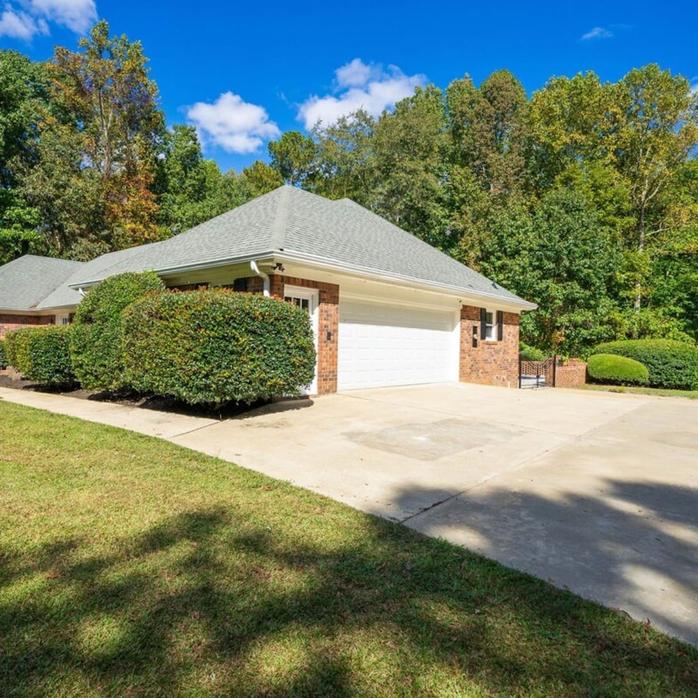 Grand Retreat Luxury Vacation for Large Groups view 5