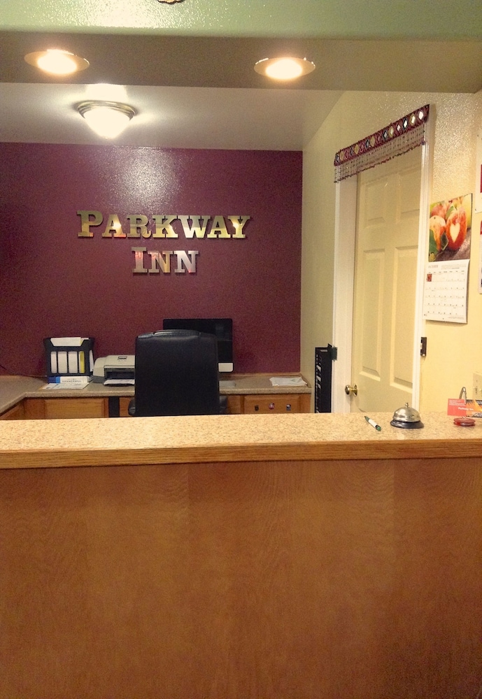 Parkway Inn Eugene view 2