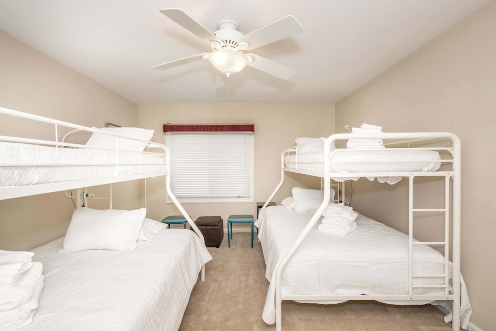 Luxurious Dream Home For 10!
