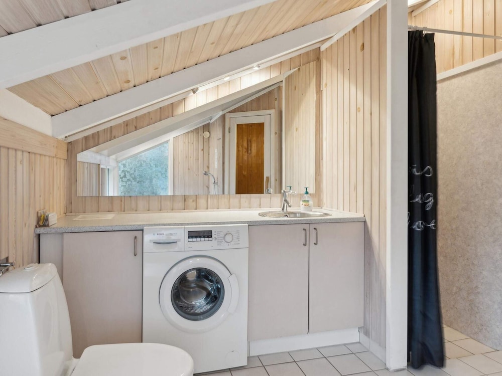 5 Star Holiday Home in Hals
