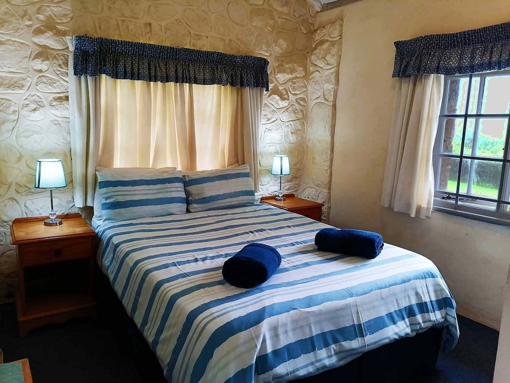 Whaleback Cottage