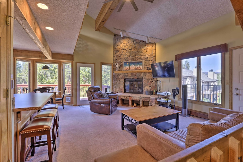 Townhome w/ Club Access on Shuttle Stop view 5