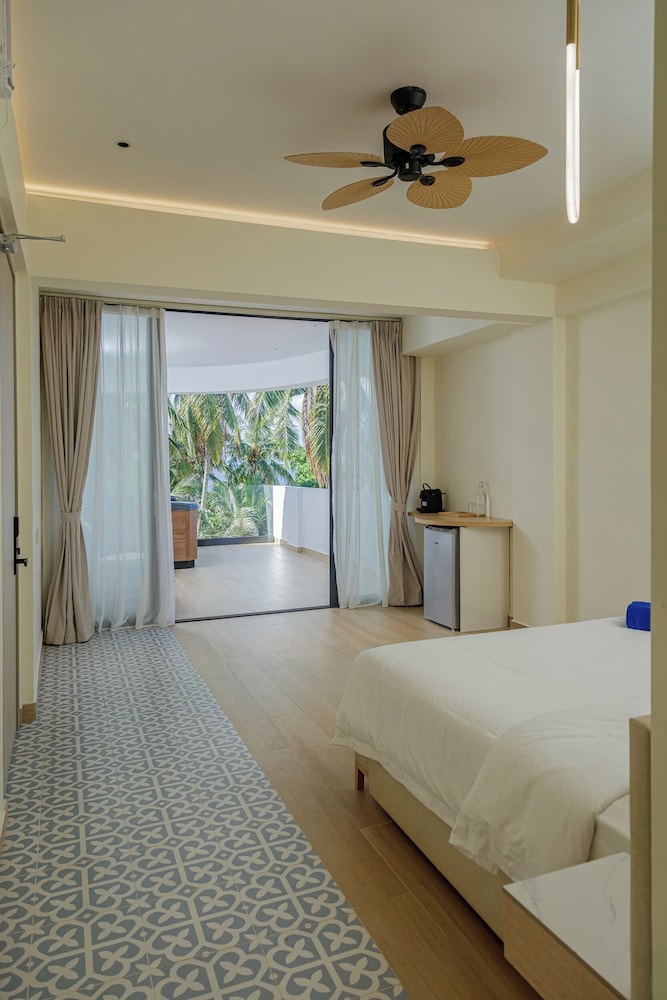 Kinan Boutique photo 4