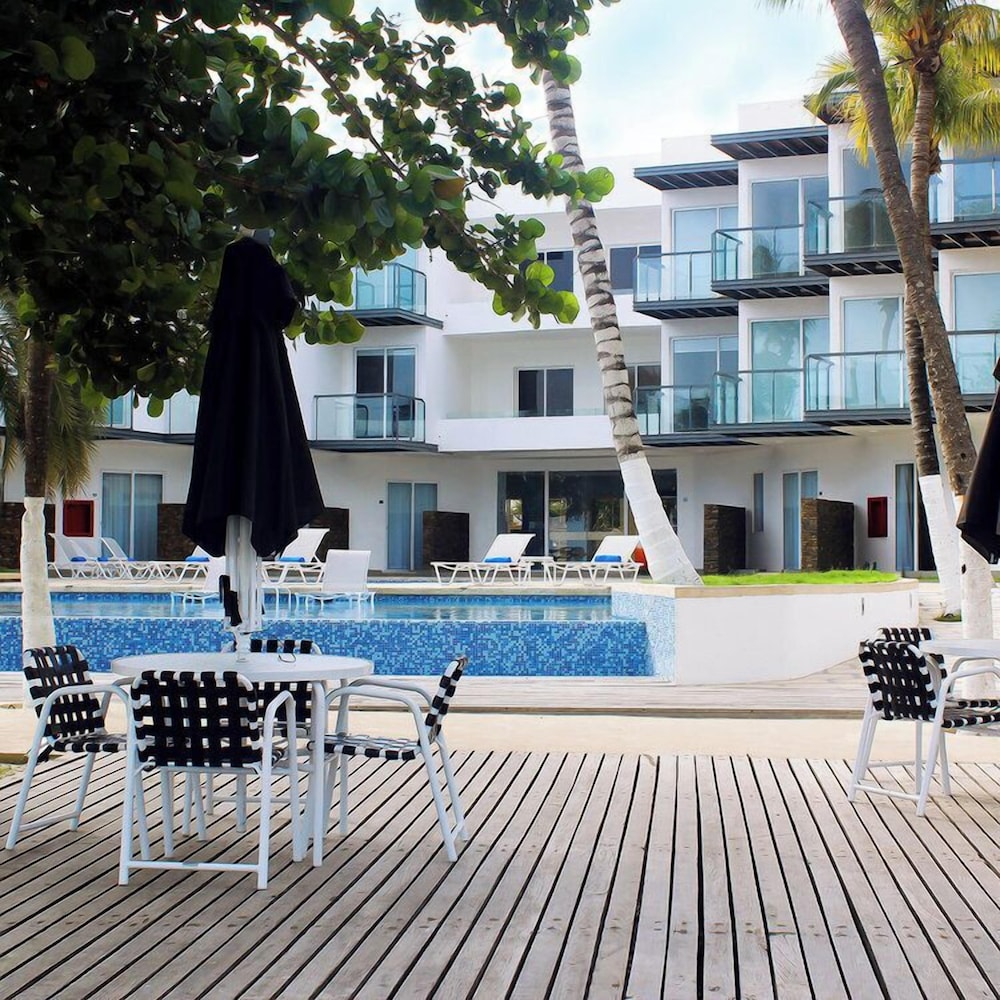 Hotel Paradise Oasis