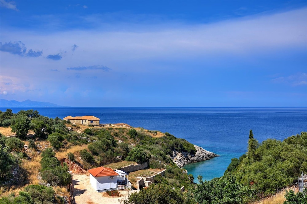 Mikro Nisi Studios