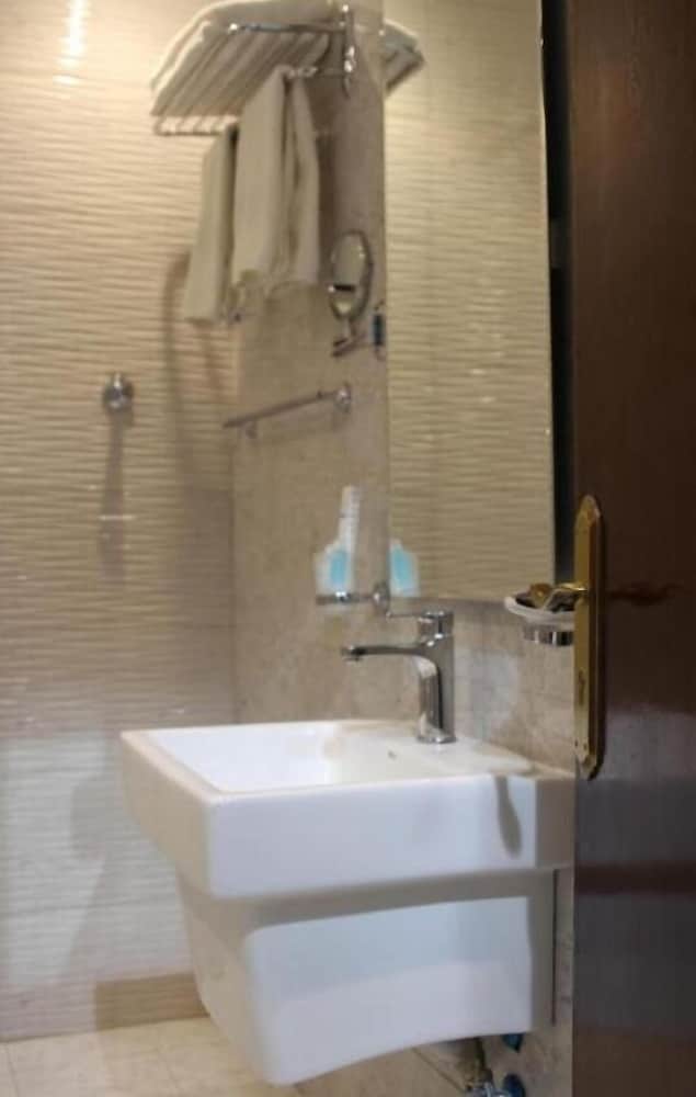Carawan Alkhaleej Hotel