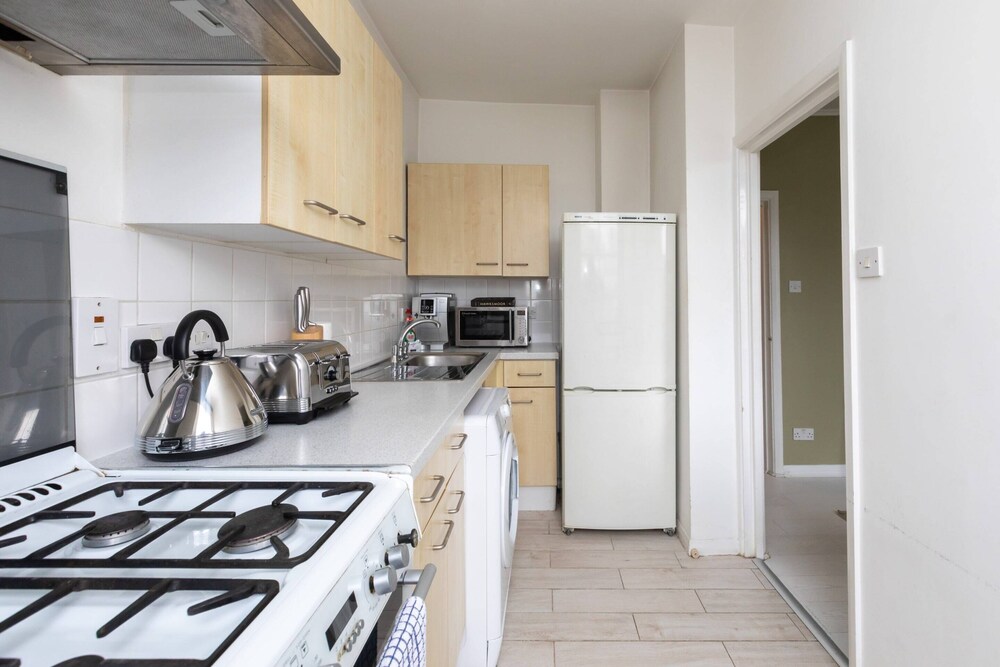 Light & Central 1BD Flat - Dalston