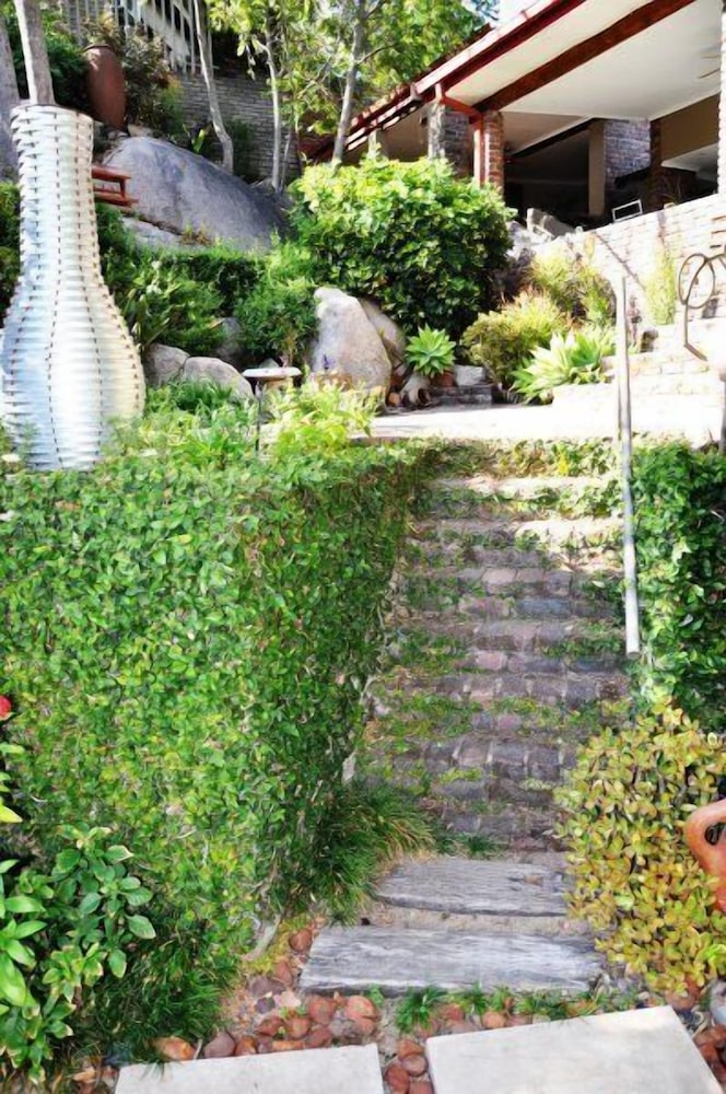 Lost Trail Bed and Breakfast