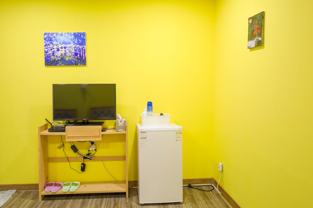 Midtown Hostel