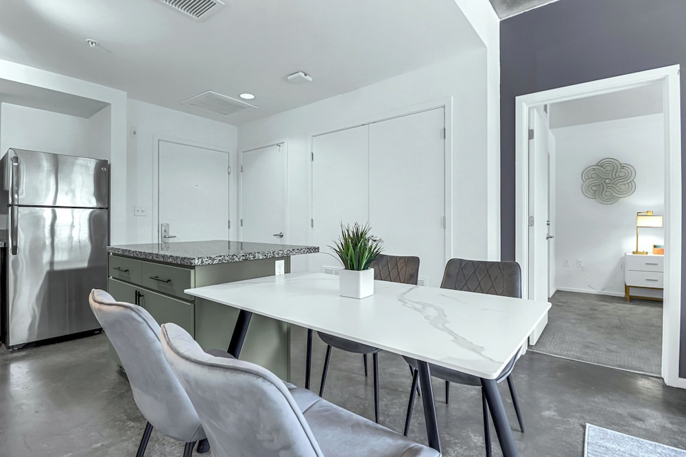 Phoenix Urban Luxury Escape