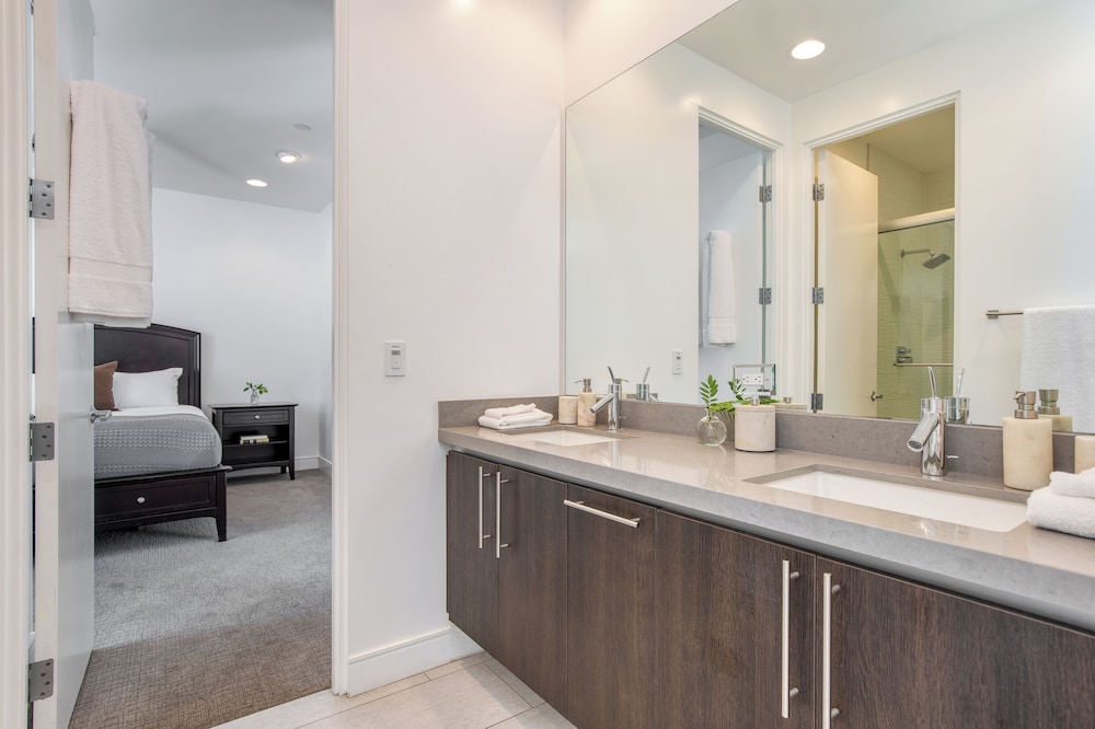 The Polo Villas by AvantStay – Modern Oasis Near Empire Polo Club