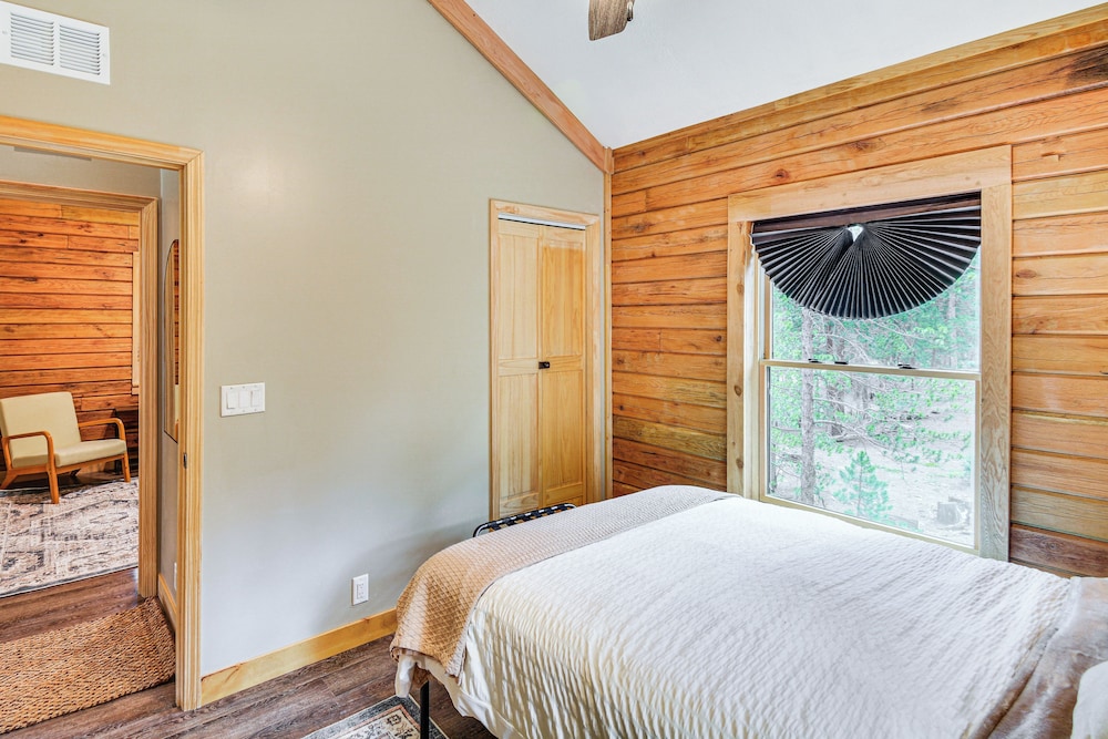 Colorado Mountain Cabin Near 14ers + Peak Views