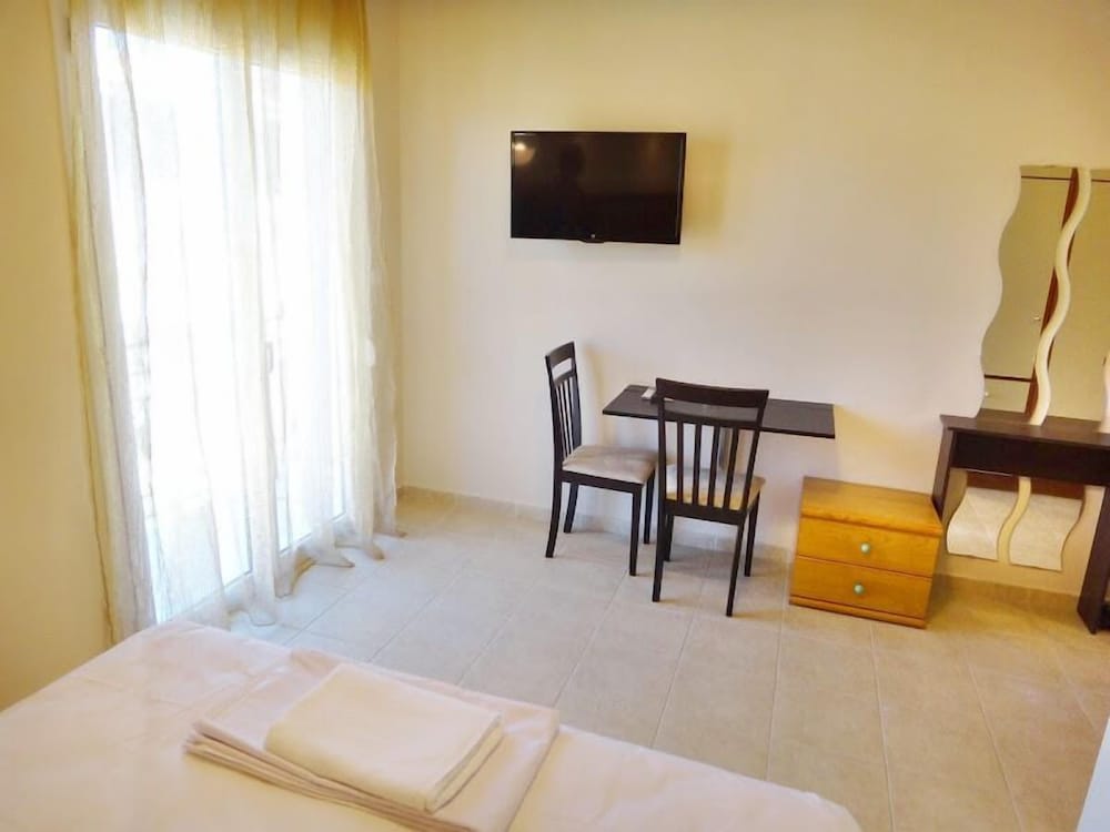 Midia Suites
