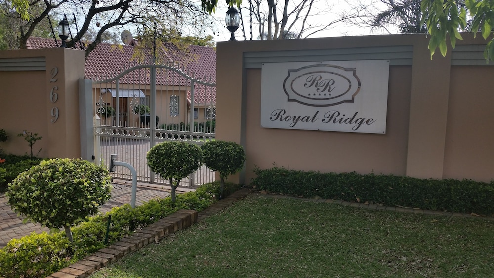 Royal Ridge Guest House and Apartments