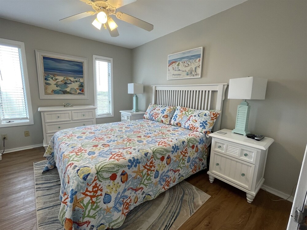 Sw 7 Sail Inn 1 Bedroom Condo by RedAwning