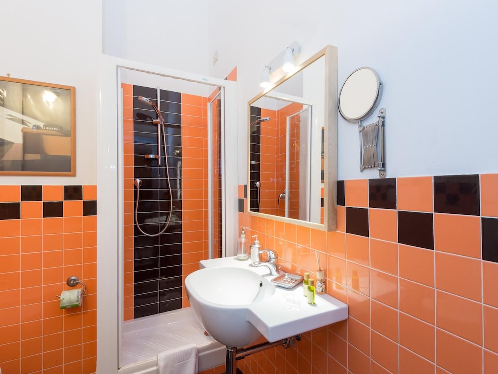 RSH Vatican Comfortable Sunny Apartment