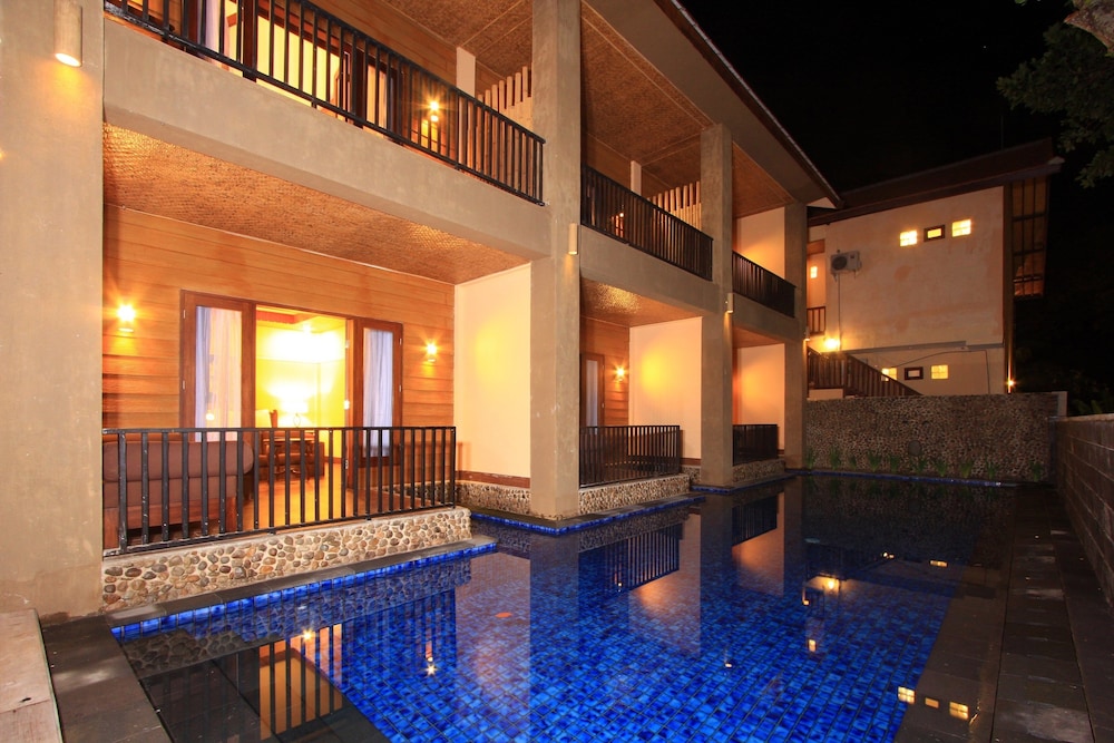 Sunsethouse Lombok