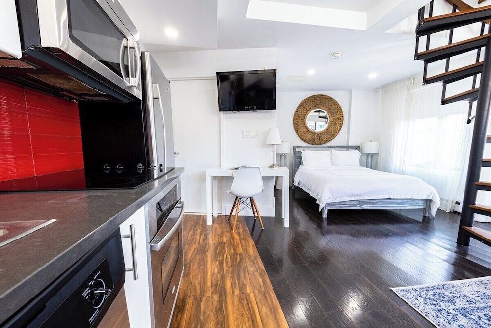 809 Midtown Apartments