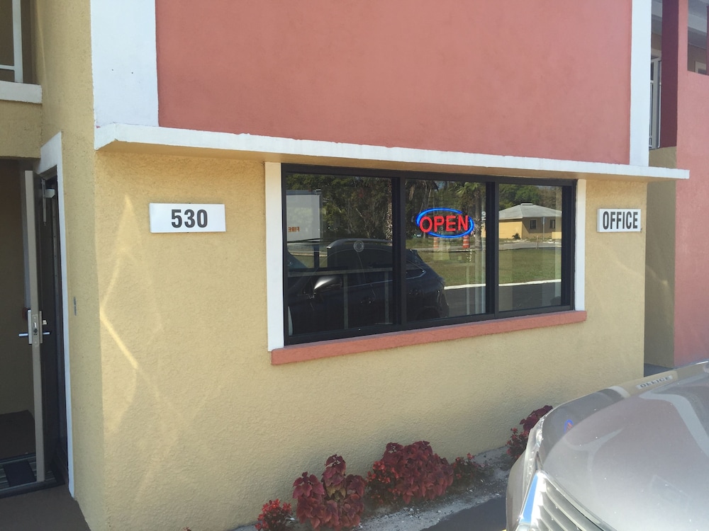 Budget Inn