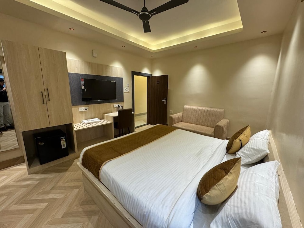 HOTEL JASRAJ INN