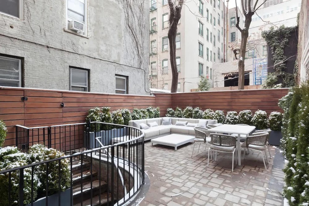 Gardenstone by Rovetravel Duplex w Private Patio