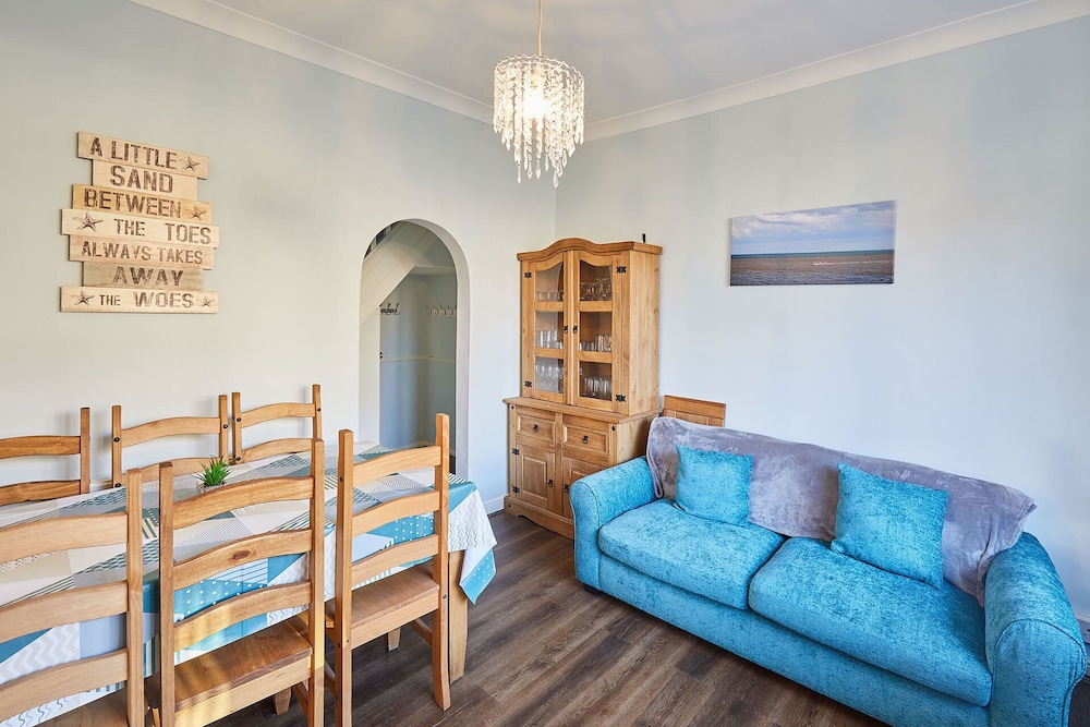 Host Stay Holyrood Lodge view 3