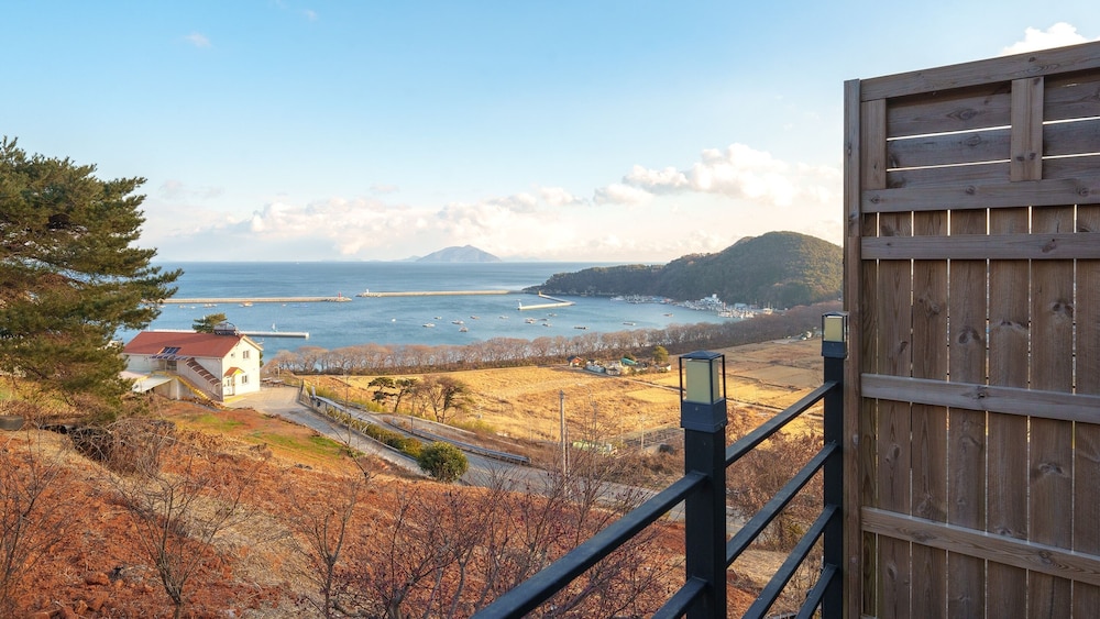 Namhae Onview Pension