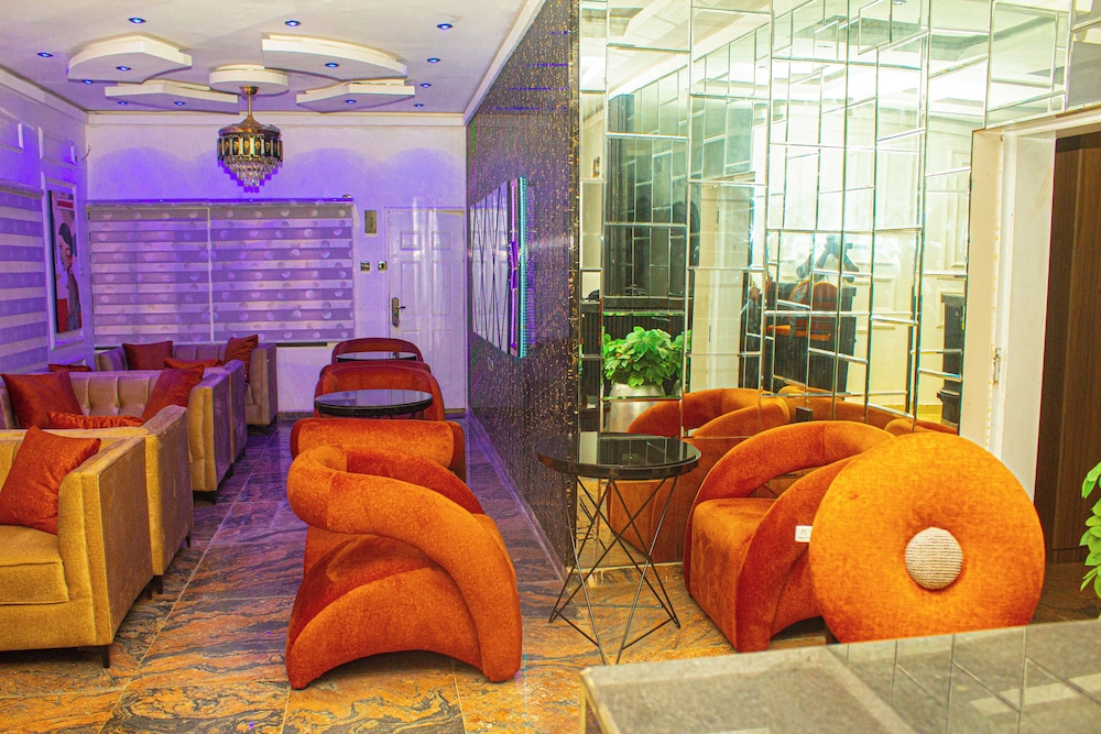 THE BLEVICK SUITES AND APARTMENTS