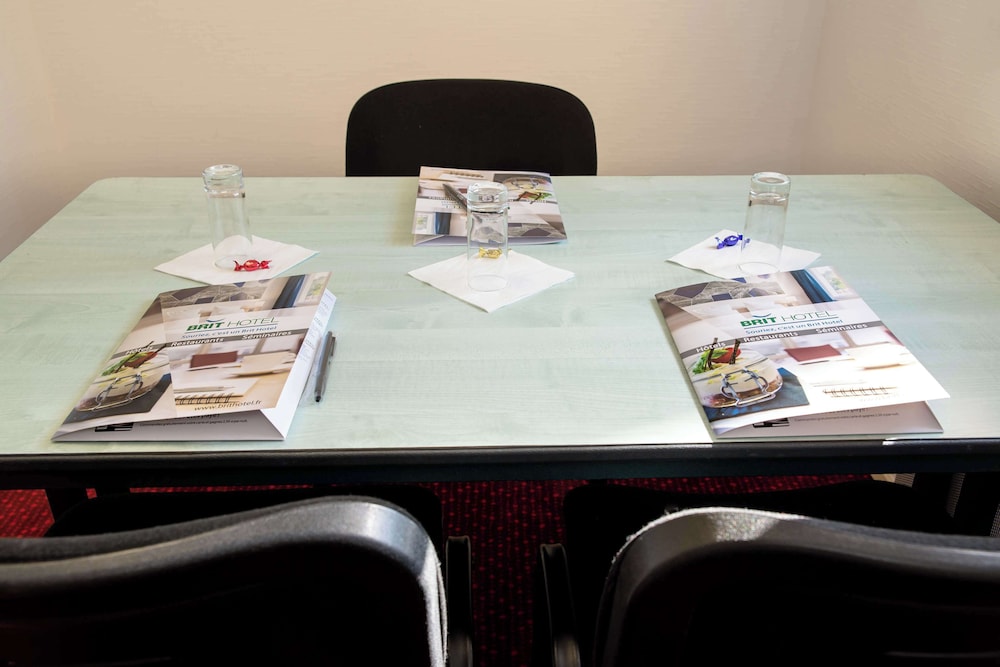 Saint-Herblain Vacations - Brit Hotel Nantes St Herblain - Le Kerann - Property Image 38