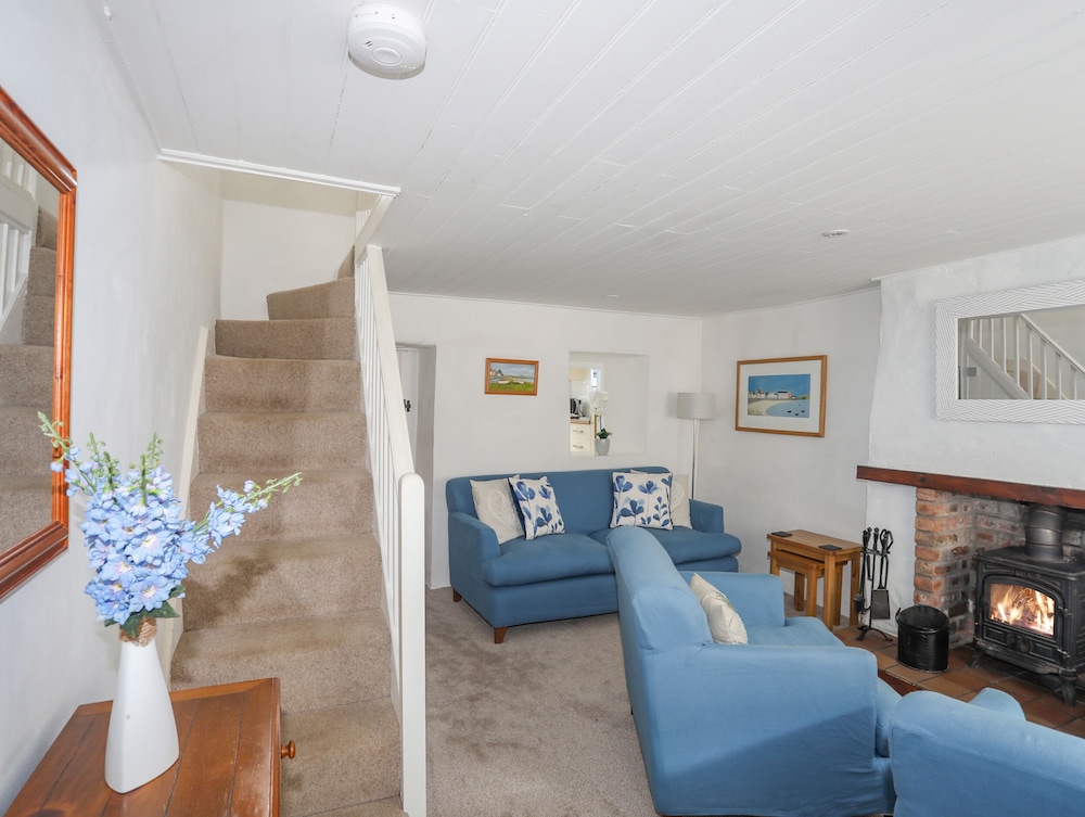 Blue Cottage view 3