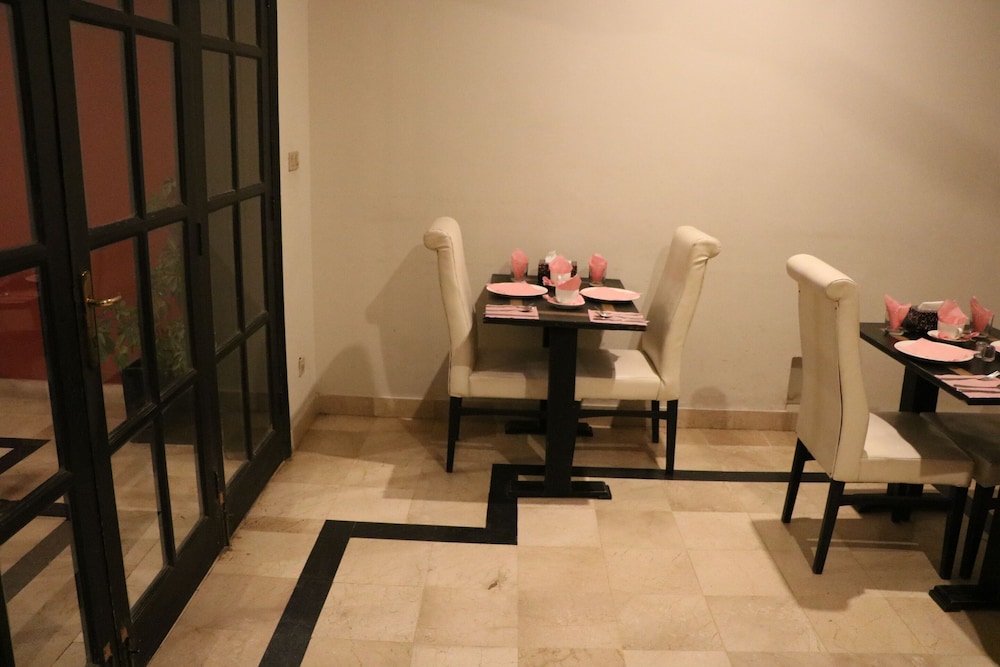 Riviera Guest House