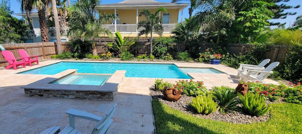 Tranquil Turquoise Retreat
