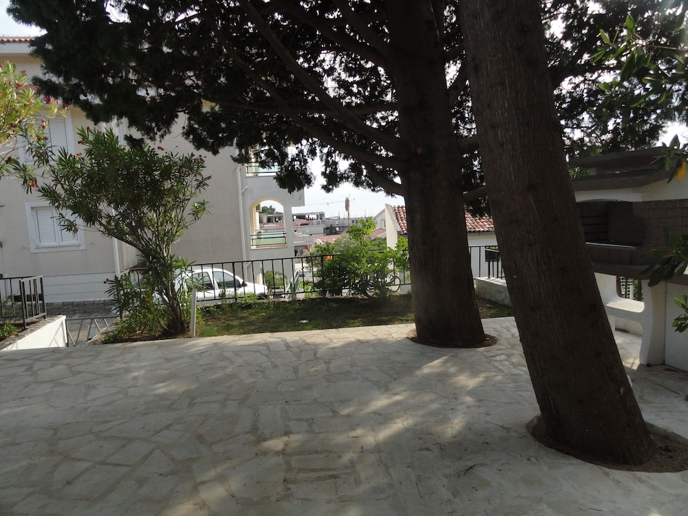 Photo 32