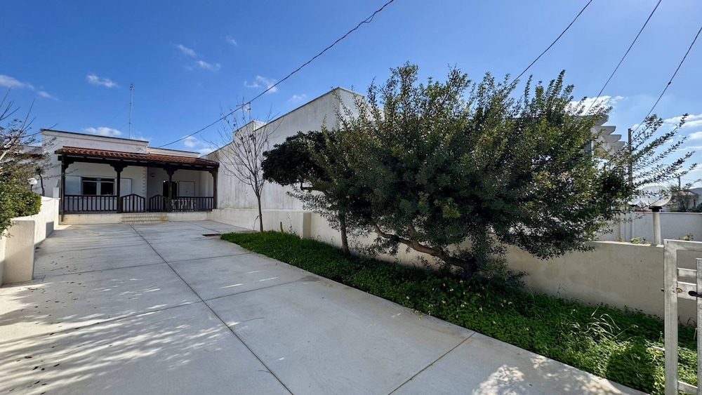 Villetta Marilena Sleeps 7 Torre Suda