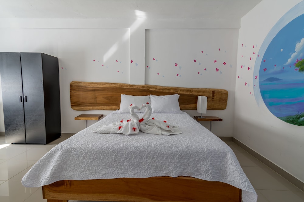 Club Ibiza - Party Hotel & Beach Club