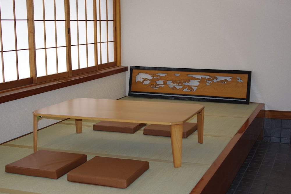 Tsubaki House