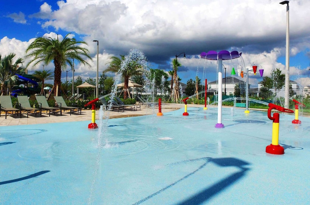 Disney Days & Poolside Nights At Storey Lake