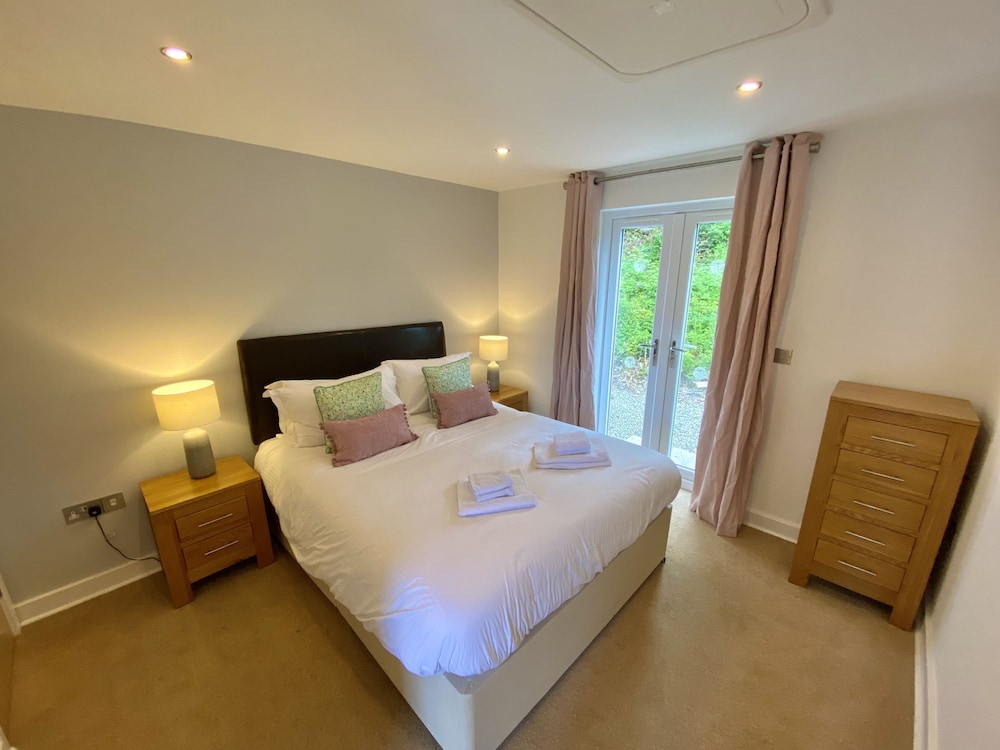 Trewhiddle Cottage 42 view 3