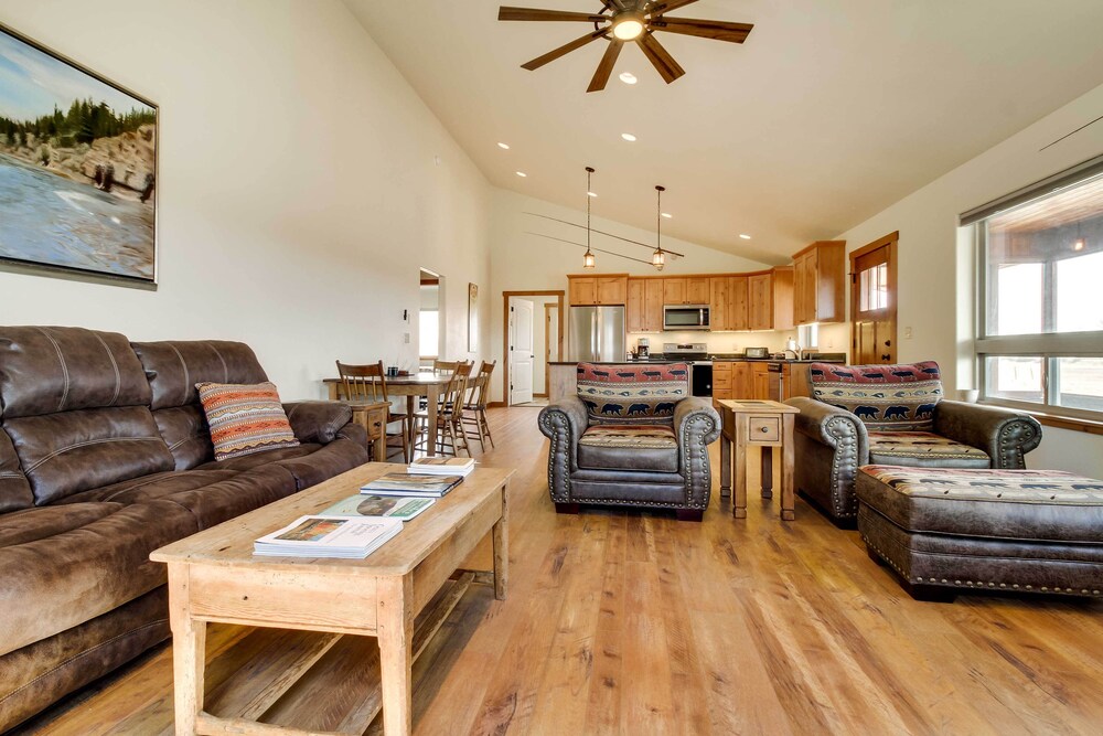 Beautiful Jefferson River Cabin w/ Mountain Views! - Property Image 21