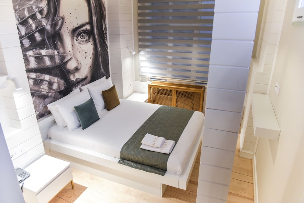 Luxir Hotel - Image 28