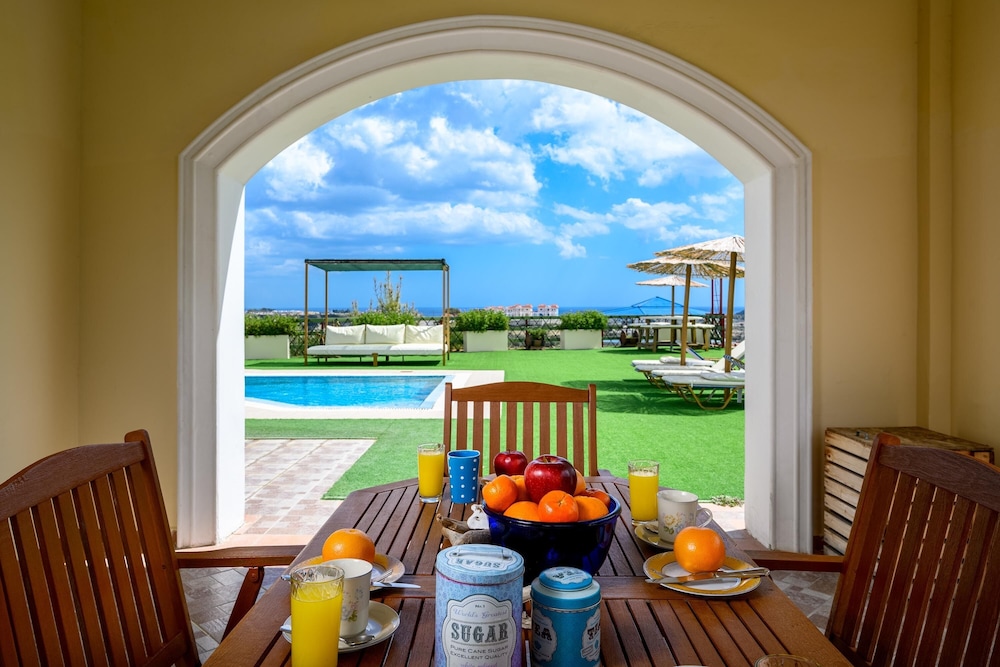 Paramithia Villa