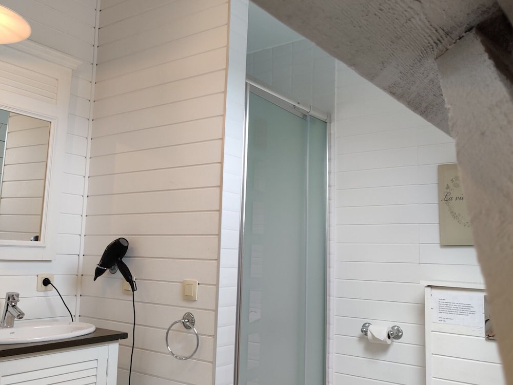 Holiday Home in West Flanders With Garden and Bubble Bath