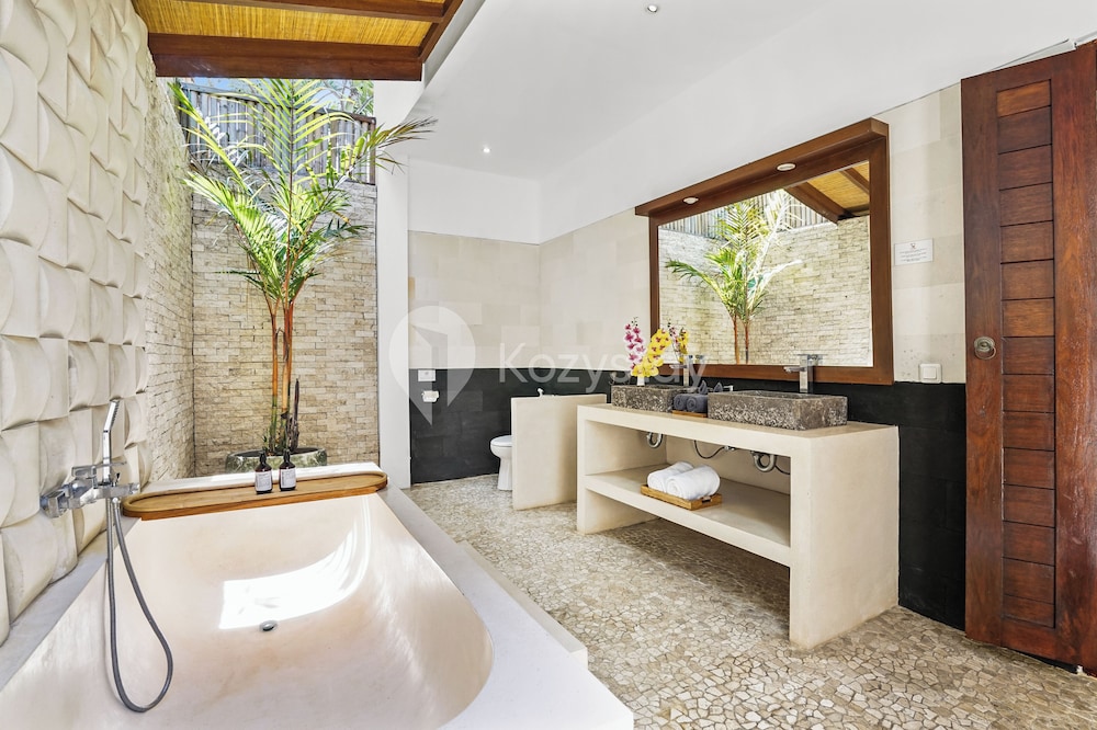 Jaya Villa by Kozystay - Canggu