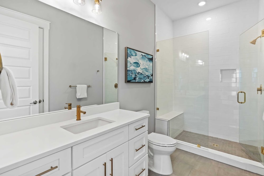 Sea Dweller by Avantstay Rooftop Spa + Gulf View Golf Cart, Pool