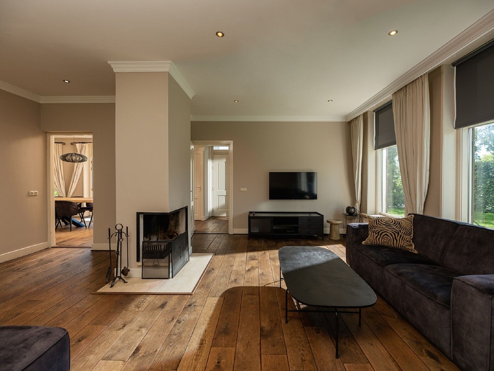 Family Villa in Voorthuizen view 3