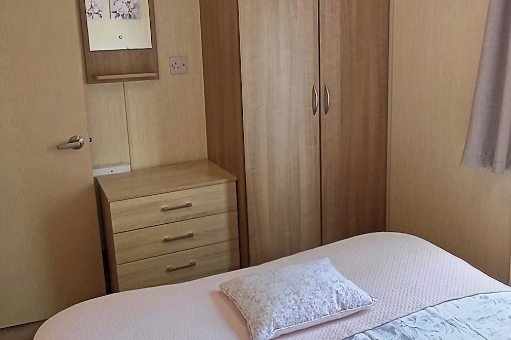 Luxury Family Lodge, Decking, Parking, Tattershall