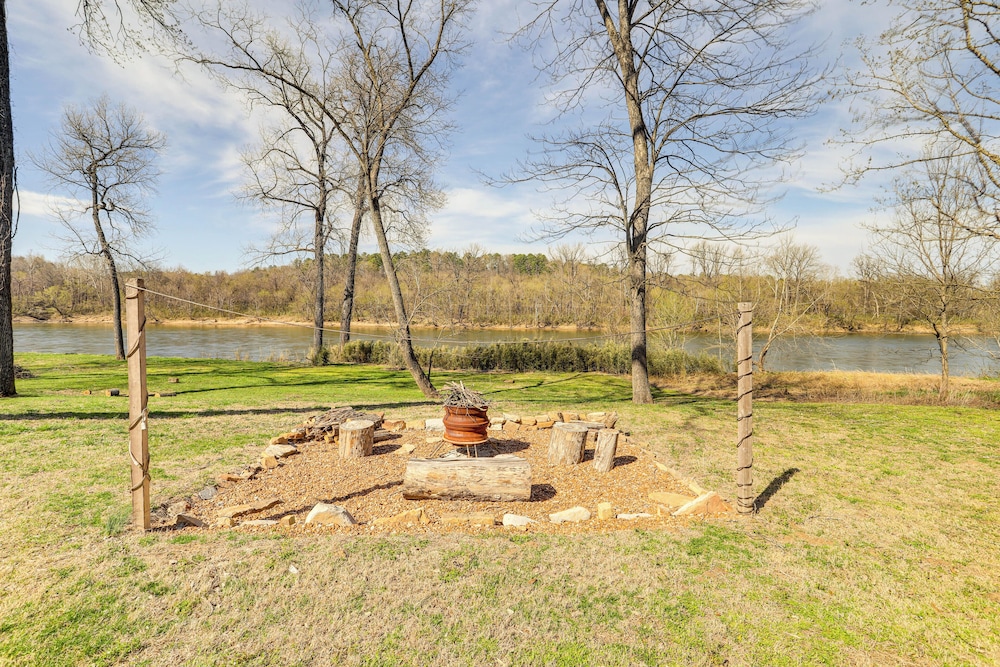 Fire Pit, Screened Deck: Riverfront Ozarks Cabin!